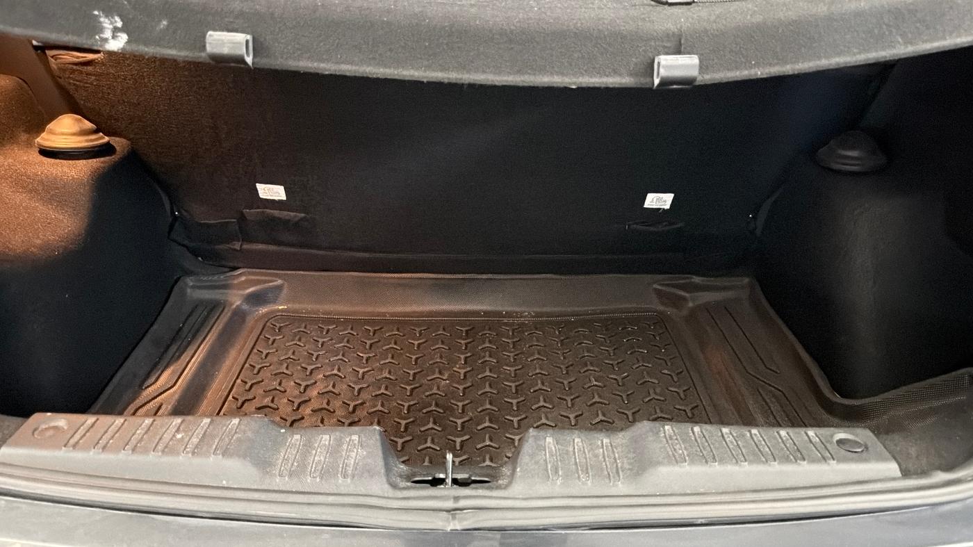 2023 Tata ALTROZ XZA + SUNROOF, Petrol, Automatic, 25,655 km, Boot Inside