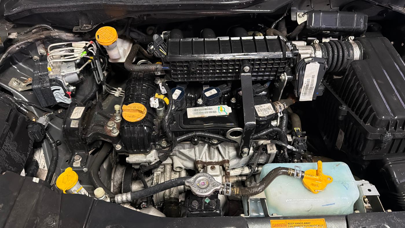 2023 Tata ALTROZ XZA + SUNROOF, Petrol, Automatic, 25,655 km, Engine View - Right