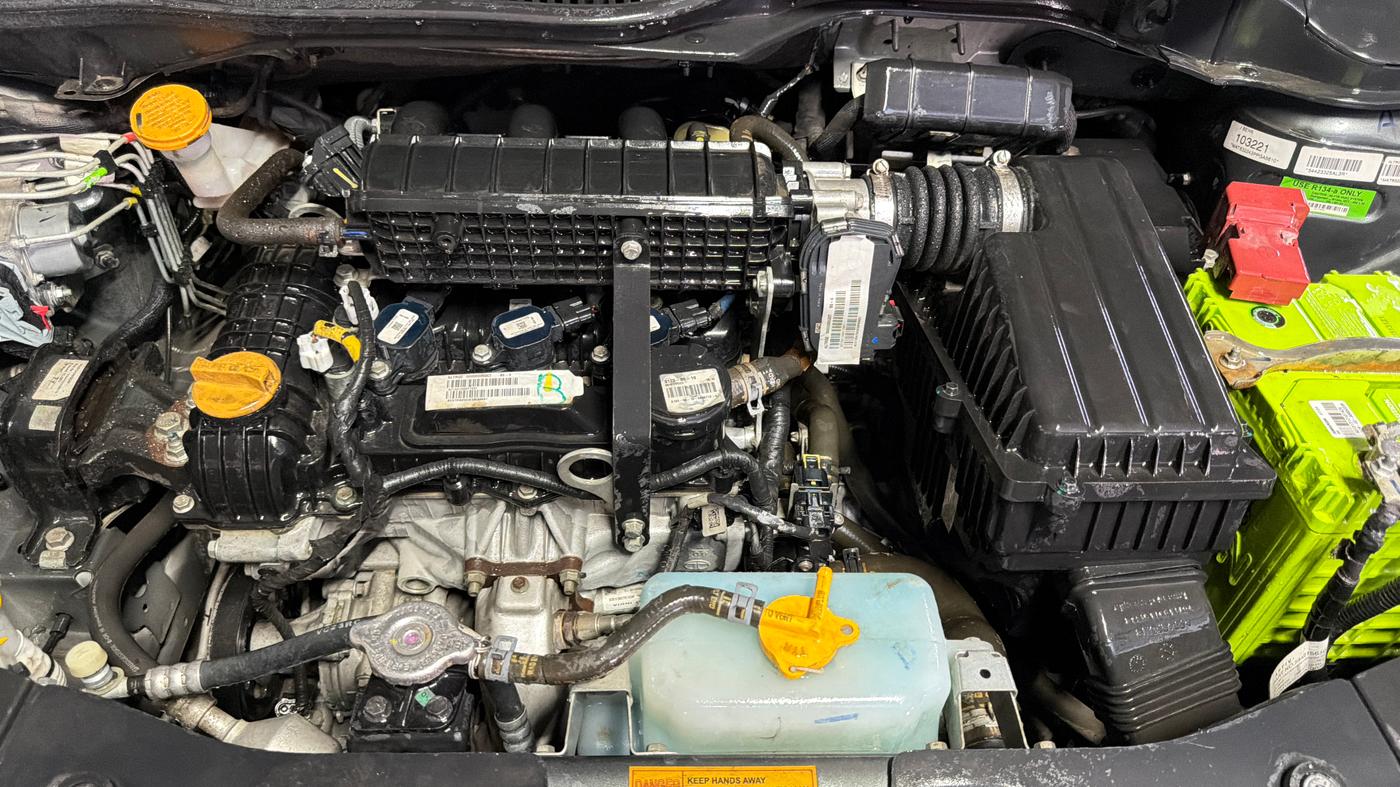 2023 Tata ALTROZ XZA + SUNROOF, Petrol, Automatic, 25,655 km, Engine View