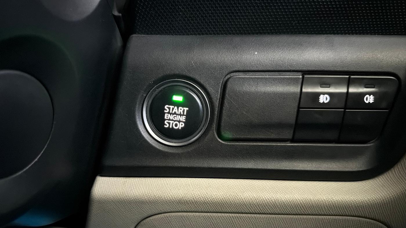 2023 Tata ALTROZ XZA + SUNROOF, Petrol, Automatic, 25,655 km, Keyless Start/ Stop Button