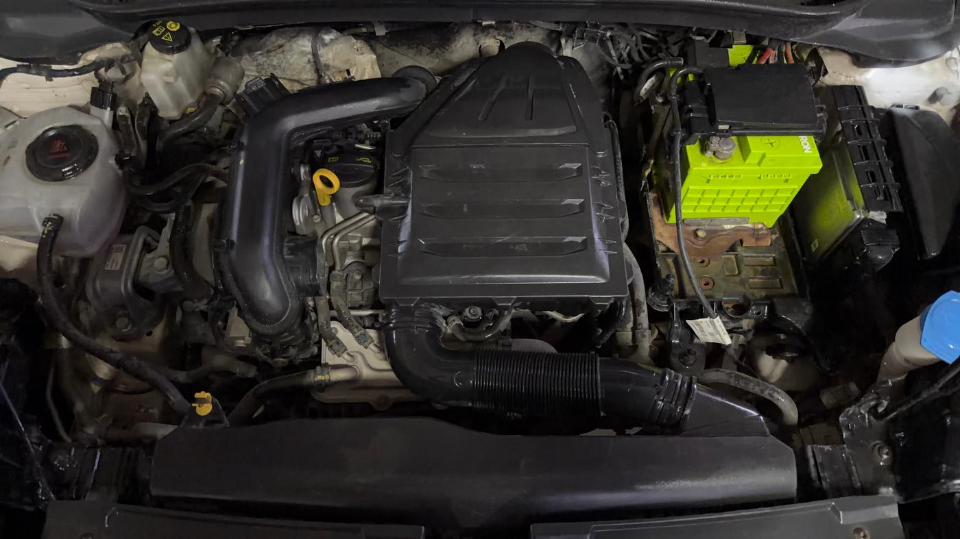 2022 Skoda KUSHAQ AMBITION 1.0L TSI MT, Petrol, Manual, 91,507 km, Engine View