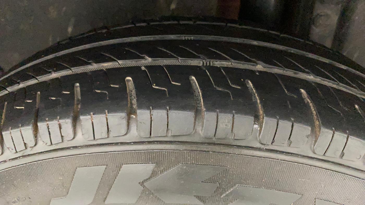 2013 Maruti Swift VDI, Diesel, Manual, 93,871 km, Left Rear Tyre Tread