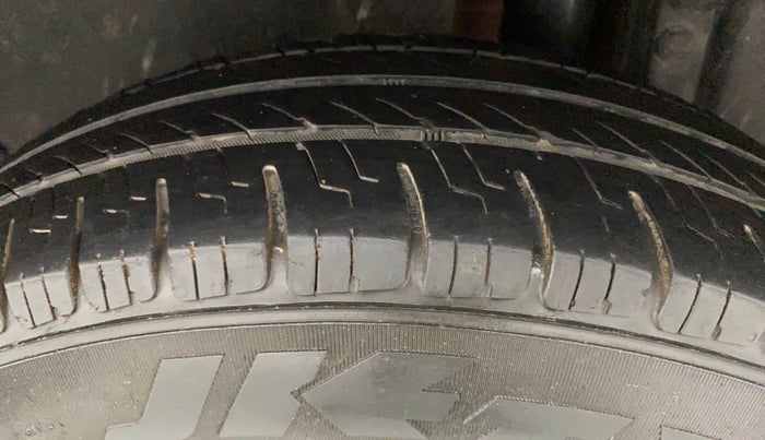 2013 Maruti Swift VDI, Diesel, Manual, 93,871 km, Left Rear Tyre Tread