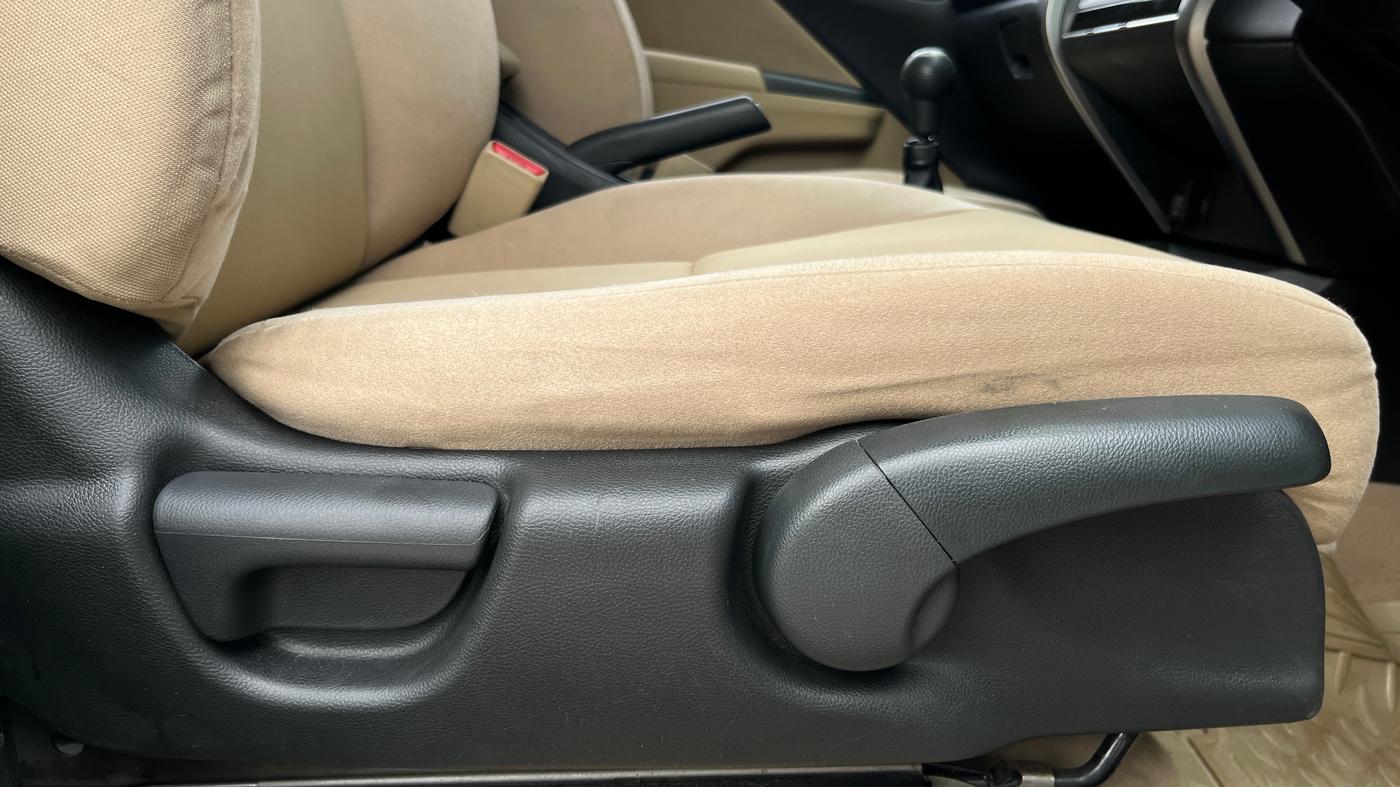 2015 Honda City 1.5L I-VTEC SV, Petrol, Manual, 74,564 km, Driver Side Adjustment Panel