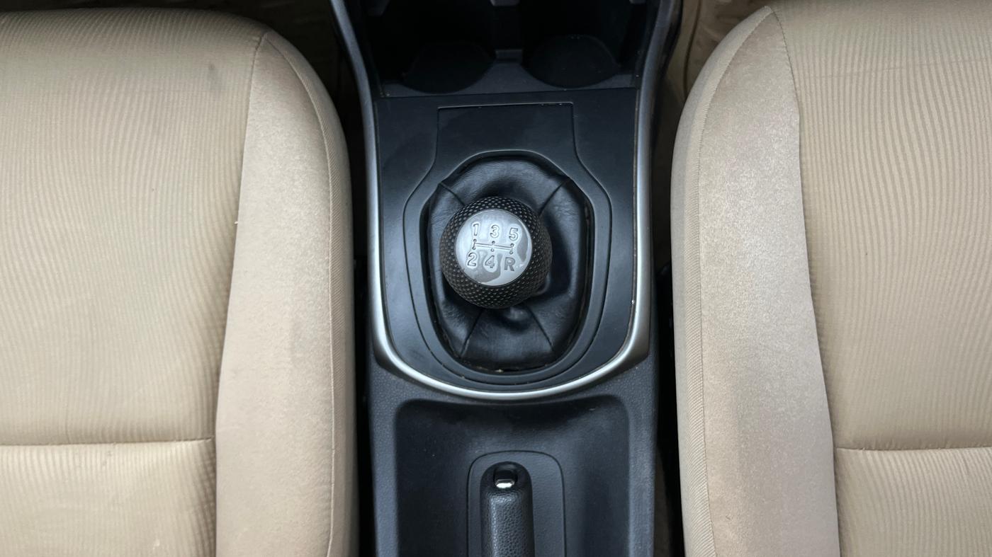 2015 Honda City 1.5L I-VTEC SV, Petrol, Manual, 74,564 km, Gear Lever