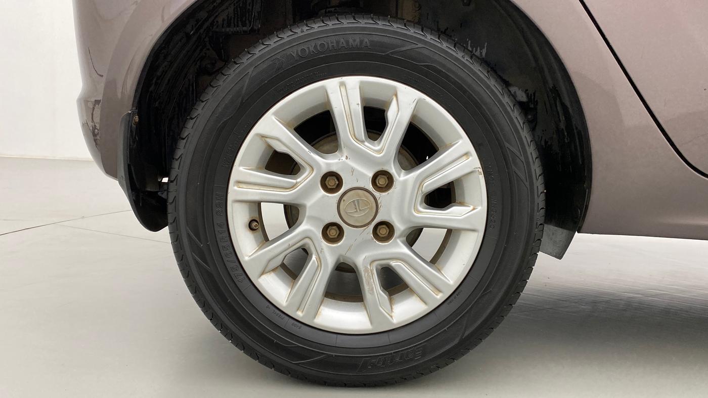 2018 Tata Tiago XZA 1.2 REVOTRON, Petrol, Automatic, 99,192 km, Right Rear Wheel