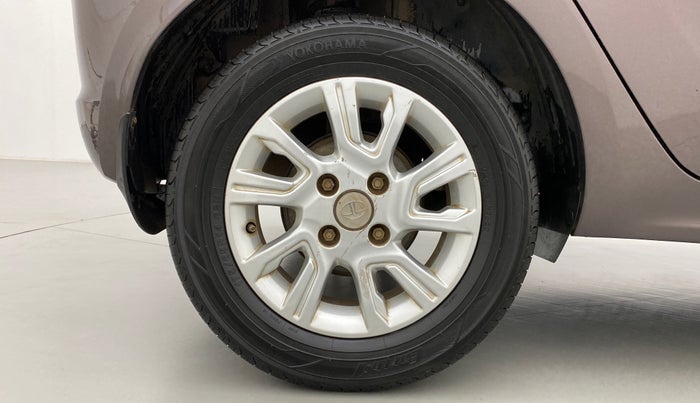2018 Tata Tiago XZA 1.2 REVOTRON, Petrol, Automatic, 99,192 km, Right Rear Wheel