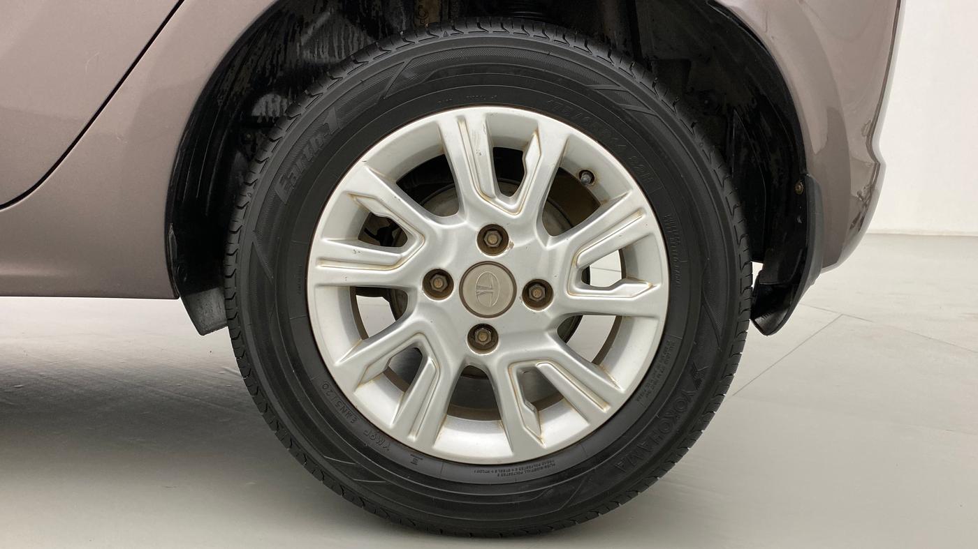 2018 Tata Tiago XZA 1.2 REVOTRON, Petrol, Automatic, 99,192 km, Left Rear Wheel