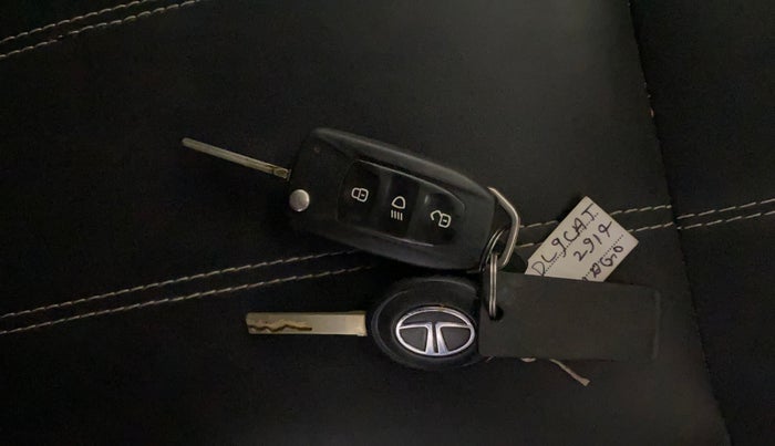 2020 Tata Tiago XT PETROL, Petrol, Manual, 17,393 km, Key Close Up