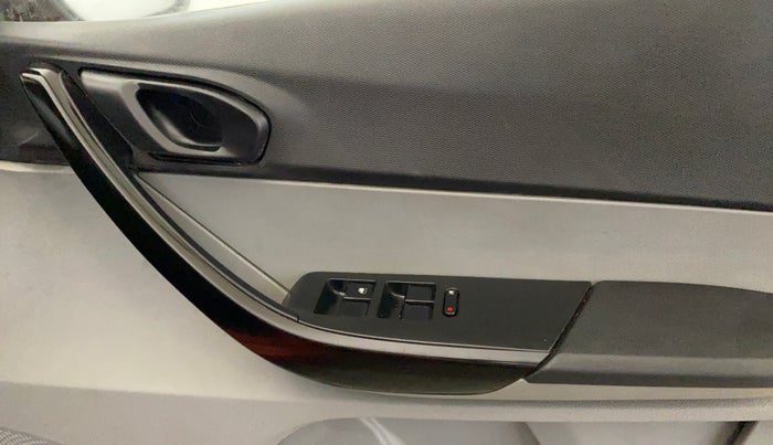 2020 Tata Tiago XT PETROL, Petrol, Manual, 17,393 km, Driver Side Door Panels Control