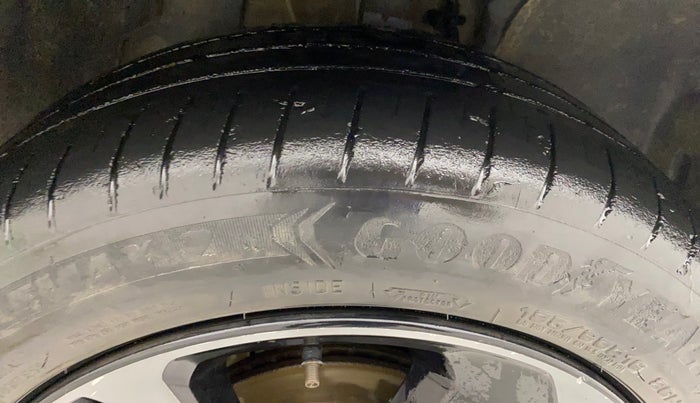 2021 Tata ALTROZ XZ PLUS PETROL DARK EDITION, Petrol, Manual, 68,502 km, Right Front Tyre Tread