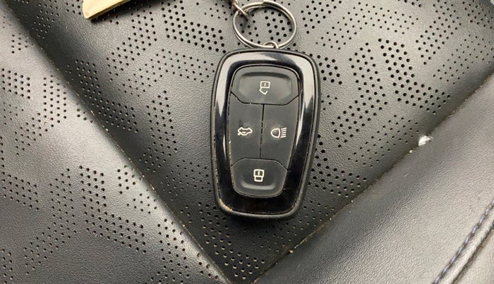 2021 Tata ALTROZ XZ PLUS PETROL DARK EDITION, Petrol, Manual, 68,502 km, Key Close Up