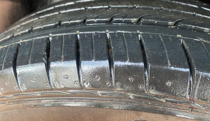 2020 MG HECTOR SHARP HYBRID 1.5 PETROL, Petrol, Manual, 23,895 km, Right Rear Tyre Tread