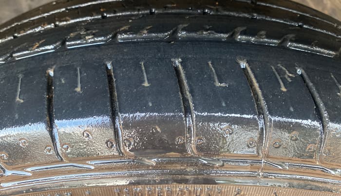 2020 MG HECTOR SHARP HYBRID 1.5 PETROL, Petrol, Manual, 23,895 km, Left Front Tyre Tread