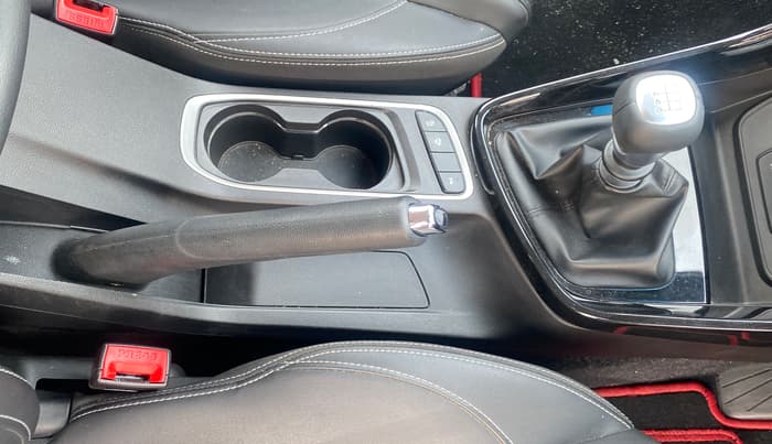 2020 MG HECTOR SHARP HYBRID 1.5 PETROL, Petrol, Manual, 23,895 km, Gear Lever