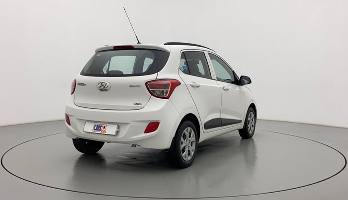 2016 Hyundai Grand i10 SPORTZ 1.2 KAPPA VTVT, Petrol, Manual, 62,168 km, Right Back Diagonal