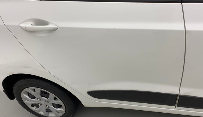 2016 Hyundai Grand i10 SPORTZ 1.2 KAPPA VTVT, Petrol, Manual, 62,168 km, Right rear door - Minor scratches