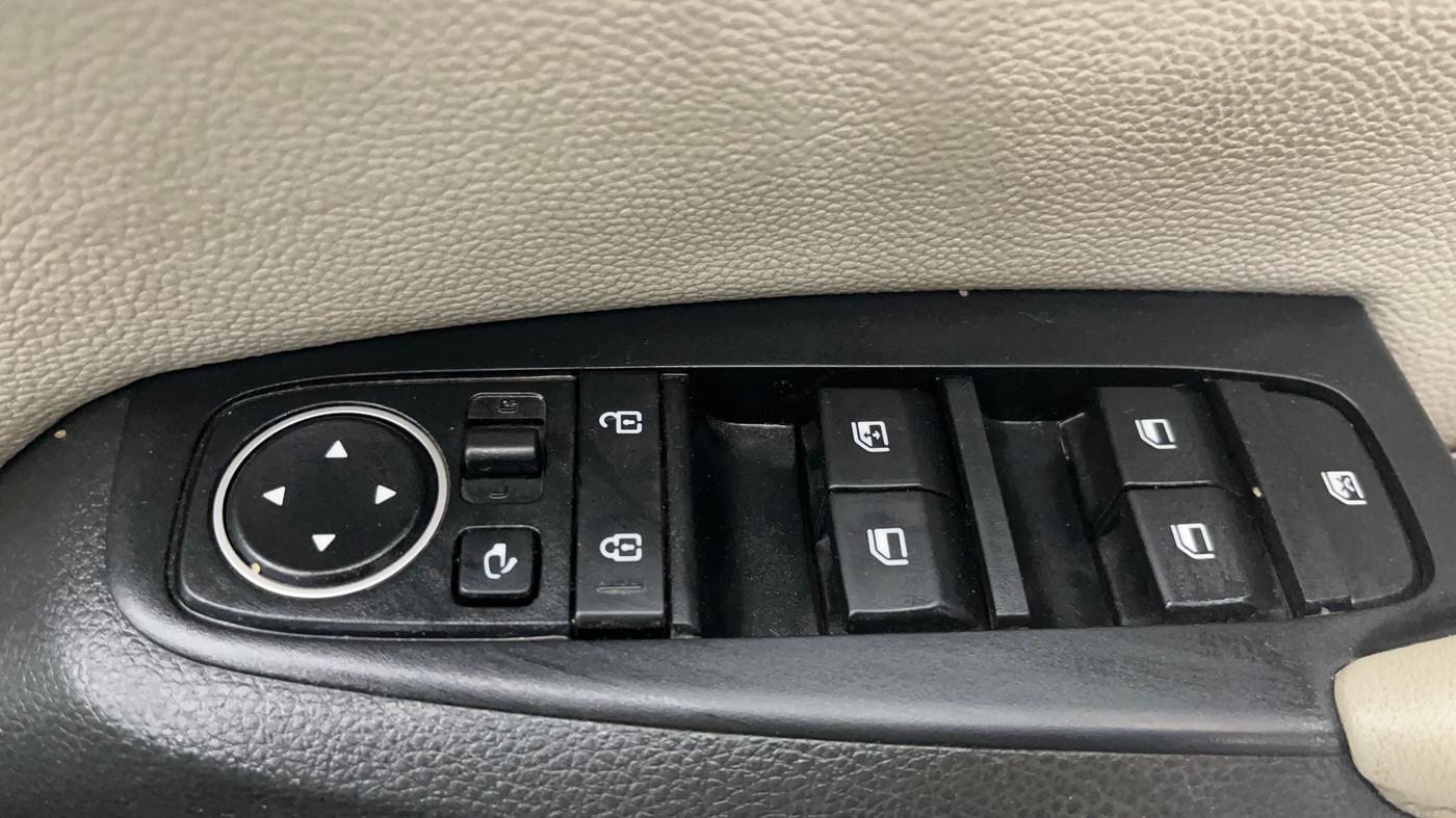 2021 KIA SELTOS HTX 1.5 PETROL, Petrol, Manual, 86,829 km, Driver Side Door Panels Control