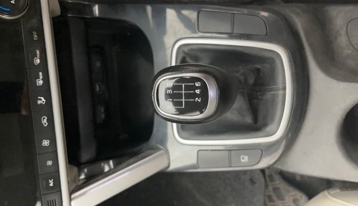 2021 KIA SELTOS HTX 1.5 PETROL, Petrol, Manual, 86,829 km, Gear Lever