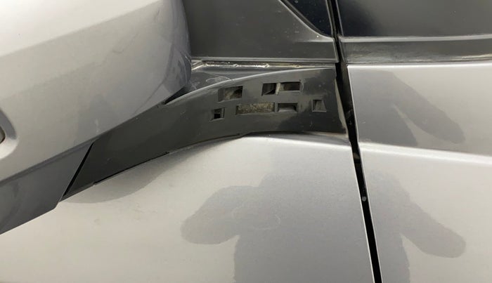 2013 Maruti Swift VXI, Petrol, Manual, 81,426 km, Right rear-view mirror - Cover has minor damage