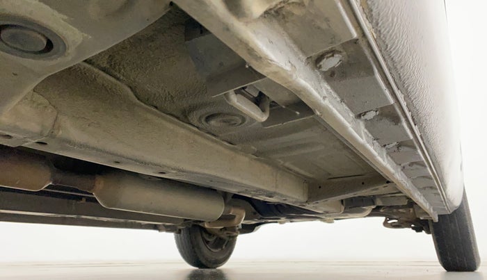 2013 Maruti Swift VXI, Petrol, Manual, 81,426 km, Right Side Underbody