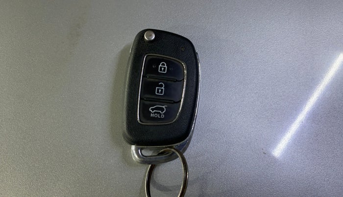 2016 Hyundai Elite i20 SPORTZ 1.2, Petrol, Manual, 35,991 km, Key Close Up