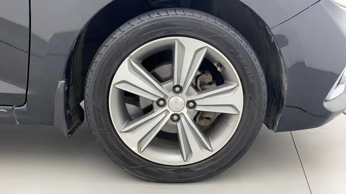 2018 Hyundai Verna 1.6 CRDI SX + AT, Diesel, Automatic, 91,464 km, Right Front Wheel
