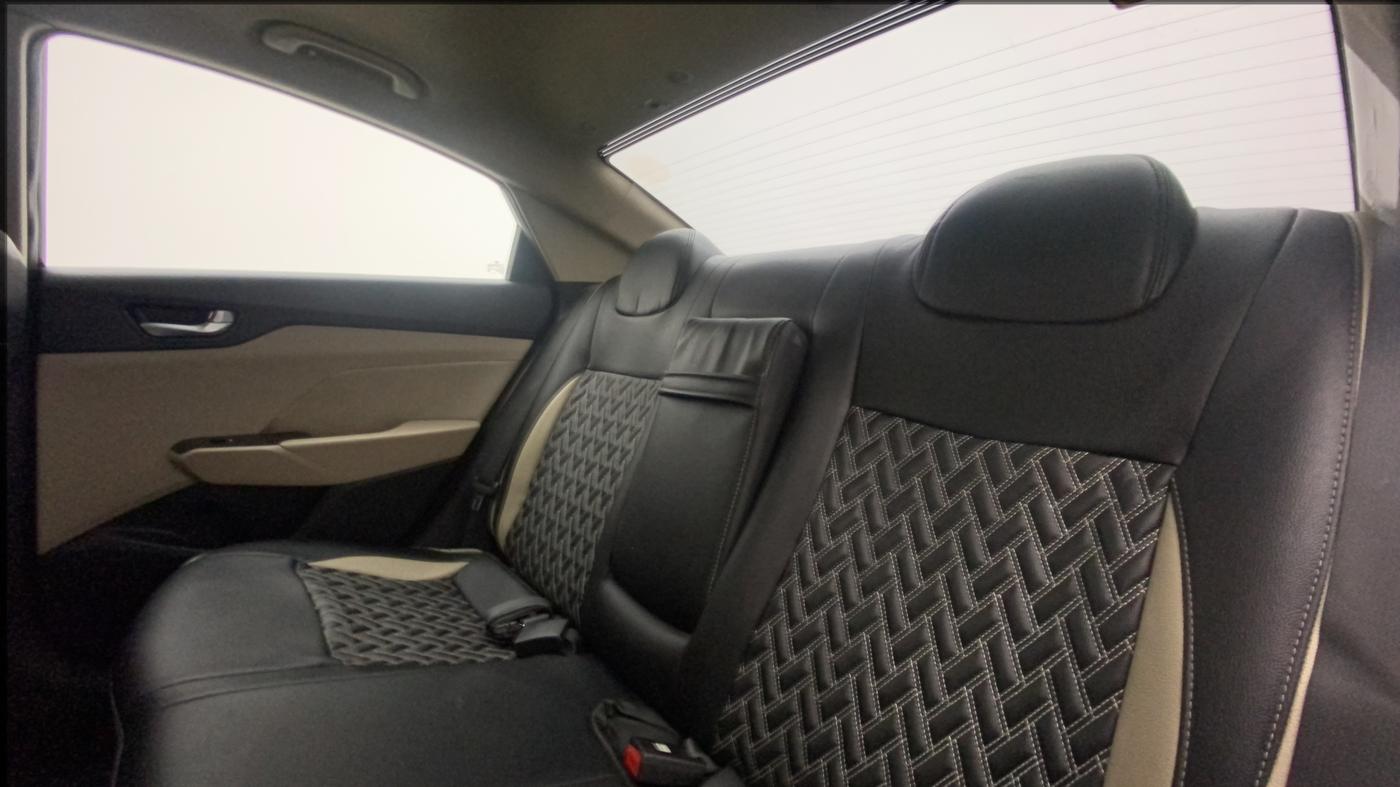 2018 Hyundai Verna 1.6 CRDI SX + AT, Diesel, Automatic, 91,464 km, Right Side Rear Door Cabin