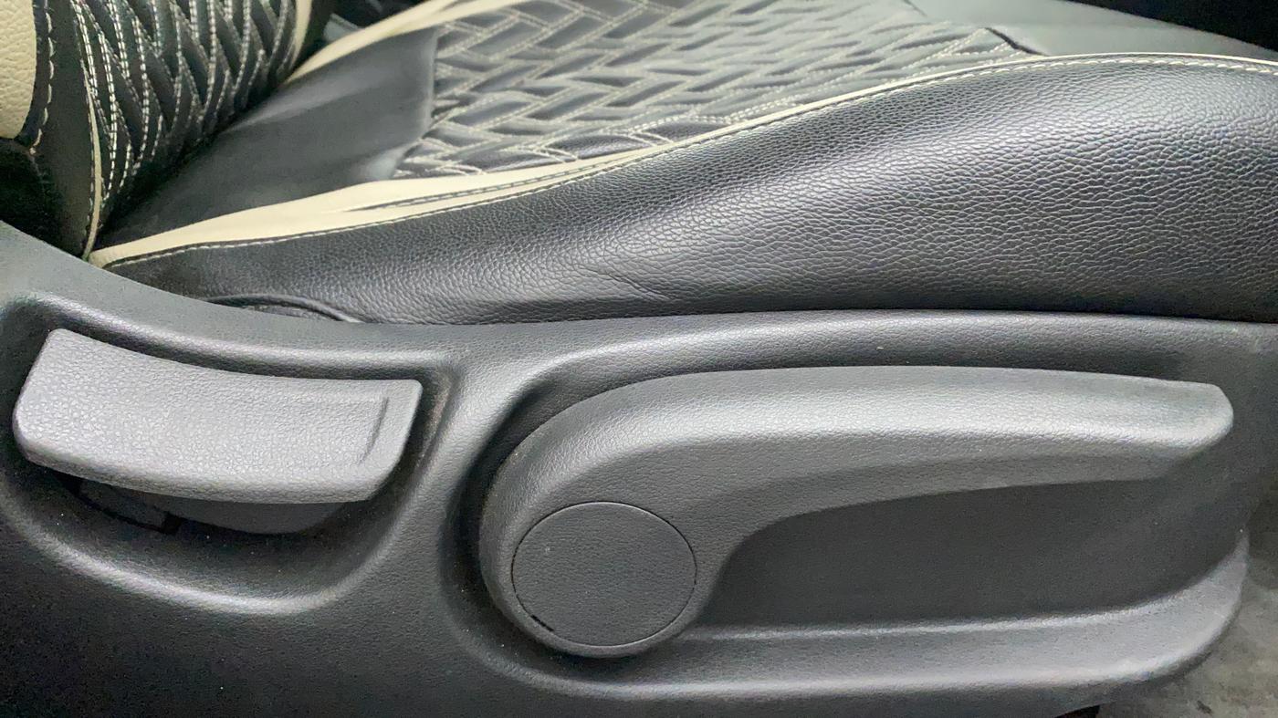 2018 Hyundai Verna 1.6 CRDI SX + AT, Diesel, Automatic, 91,464 km, Driver Side Adjustment Panel