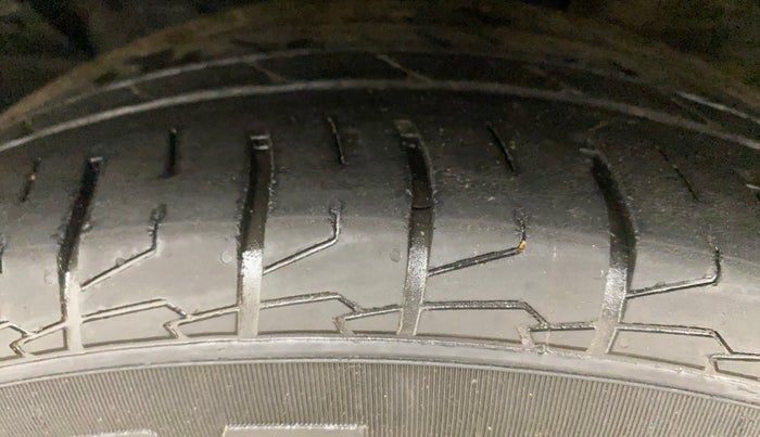 2019 KIA SELTOS HTX PLUS 1.5 DIESEL, Diesel, Manual, 1,07,500 km, Left Front Tyre Tread