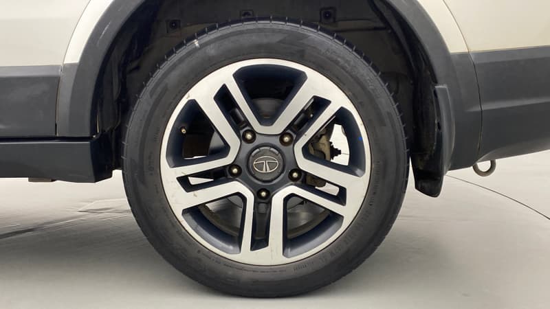 2018 Tata Hexa Varicor 400 XTA, Diesel, Automatic, 77,408 km, Left Rear Wheel