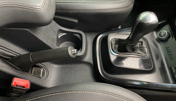 2018 Tata Hexa Varicor 400 XTA, Diesel, Automatic, 77,408 km, Gear Lever