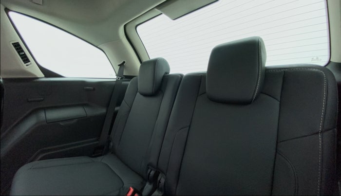 2018 Tata Hexa Varicor 400 XTA, Diesel, Automatic, 77,408 km, Third Seat Row ( optional )