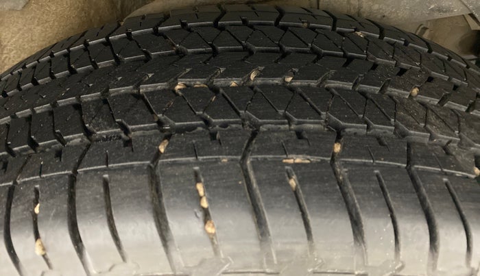 2017 Mahindra XUV500 W10 AT FWD, Diesel, Automatic, 66,971 km, Left Rear Tyre Tread
