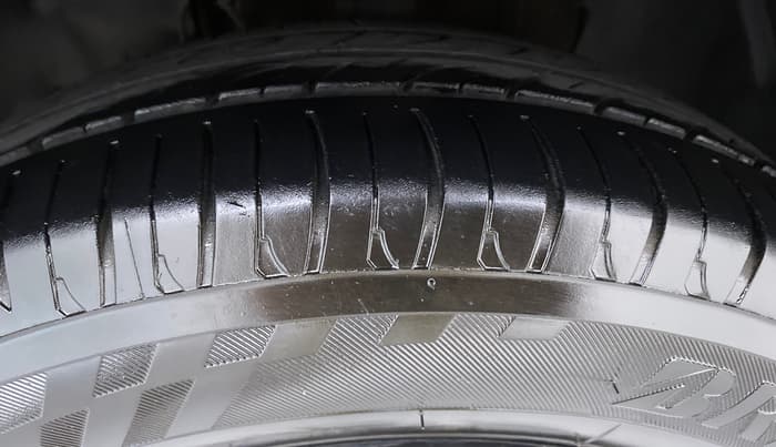 2017 Tata TIGOR XZ 1.2 REVOTRON OPT, Petrol, Manual, 71,332 km, Left Front Tyre Tread