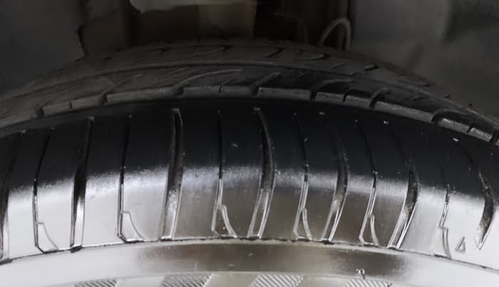 2017 Tata TIGOR XZ 1.2 REVOTRON OPT, Petrol, Manual, 71,332 km, Right Front Tyre Tread