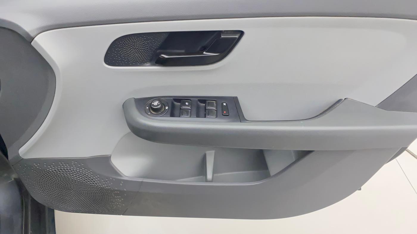 2020 Tata ALTROZ XT PETROL, Petrol, Manual, 50,079 km, Driver Side Door Panels Control