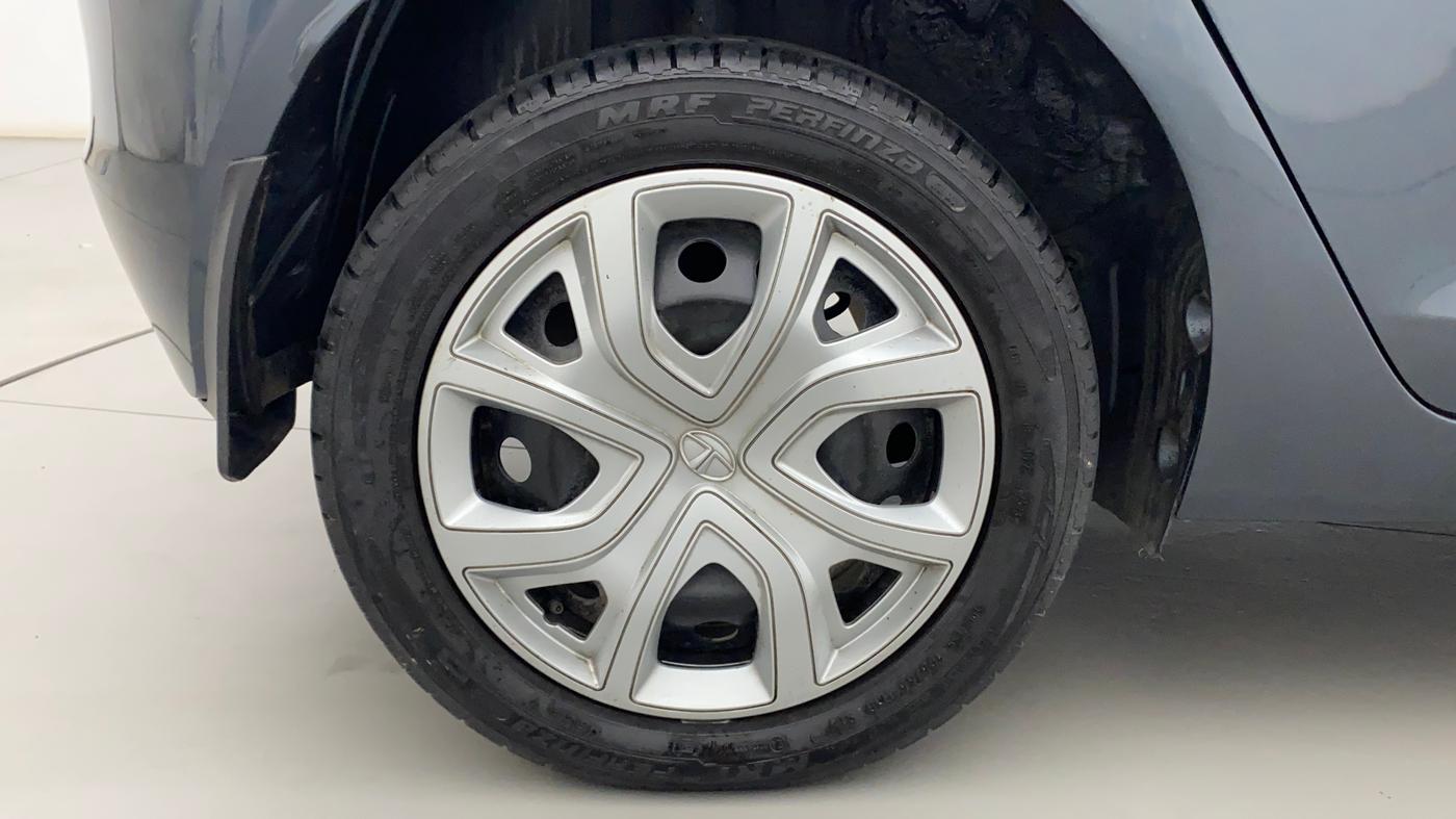 2020 Tata ALTROZ XT PETROL, Petrol, Manual, 50,079 km, Right Rear Wheel