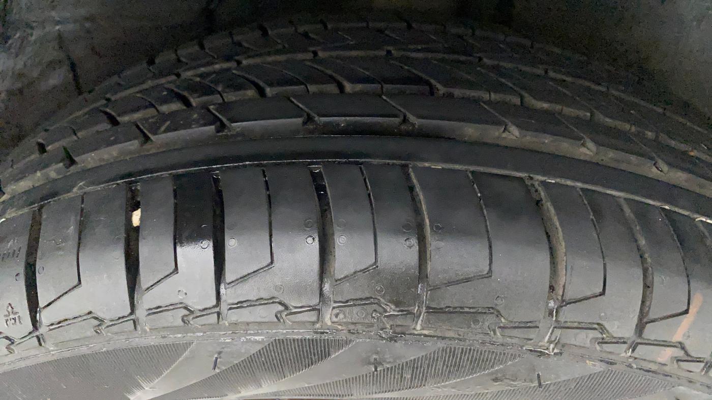 2020 Tata ALTROZ XT PETROL, Petrol, Manual, 50,079 km, Left Rear Tyre Tread