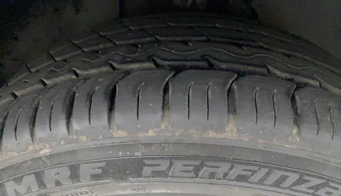 2020 Tata ALTROZ XT PETROL, Petrol, Manual, 50,079 km, Right Front Tyre Tread