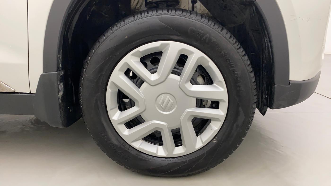2022 Maruti BREZZA VXI SMART HYBRID, Petrol, Manual, 4,786 km, Right Front Wheel