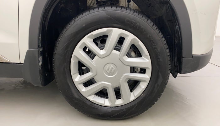 2022 Maruti BREZZA VXI SMART HYBRID, Petrol, Manual, 4,786 km, Right Front Wheel