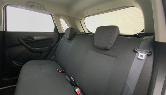 2022 Maruti BREZZA VXI SMART HYBRID, Petrol, Manual, 4,786 km, Right Side Rear Door Cabin