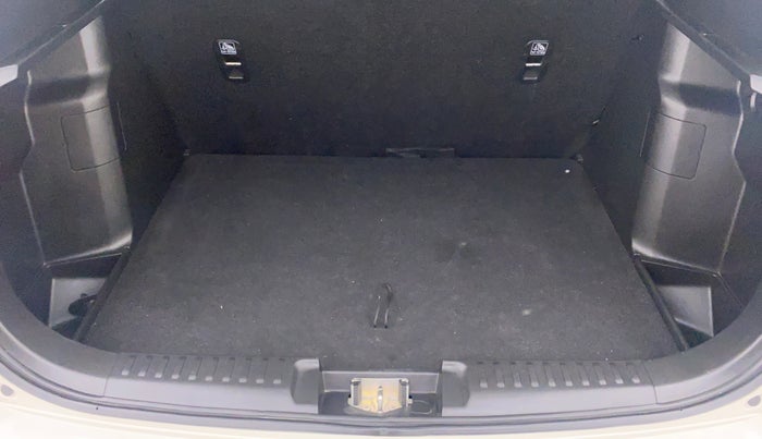 2022 Maruti BREZZA VXI SMART HYBRID, Petrol, Manual, 4,786 km, Boot Inside