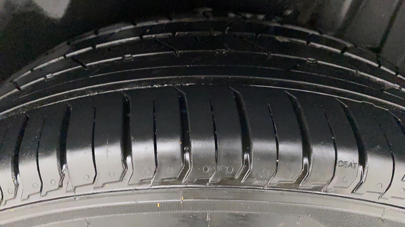 2022 Maruti BREZZA VXI SMART HYBRID, Petrol, Manual, 4,786 km, Left Rear Tyre Tread