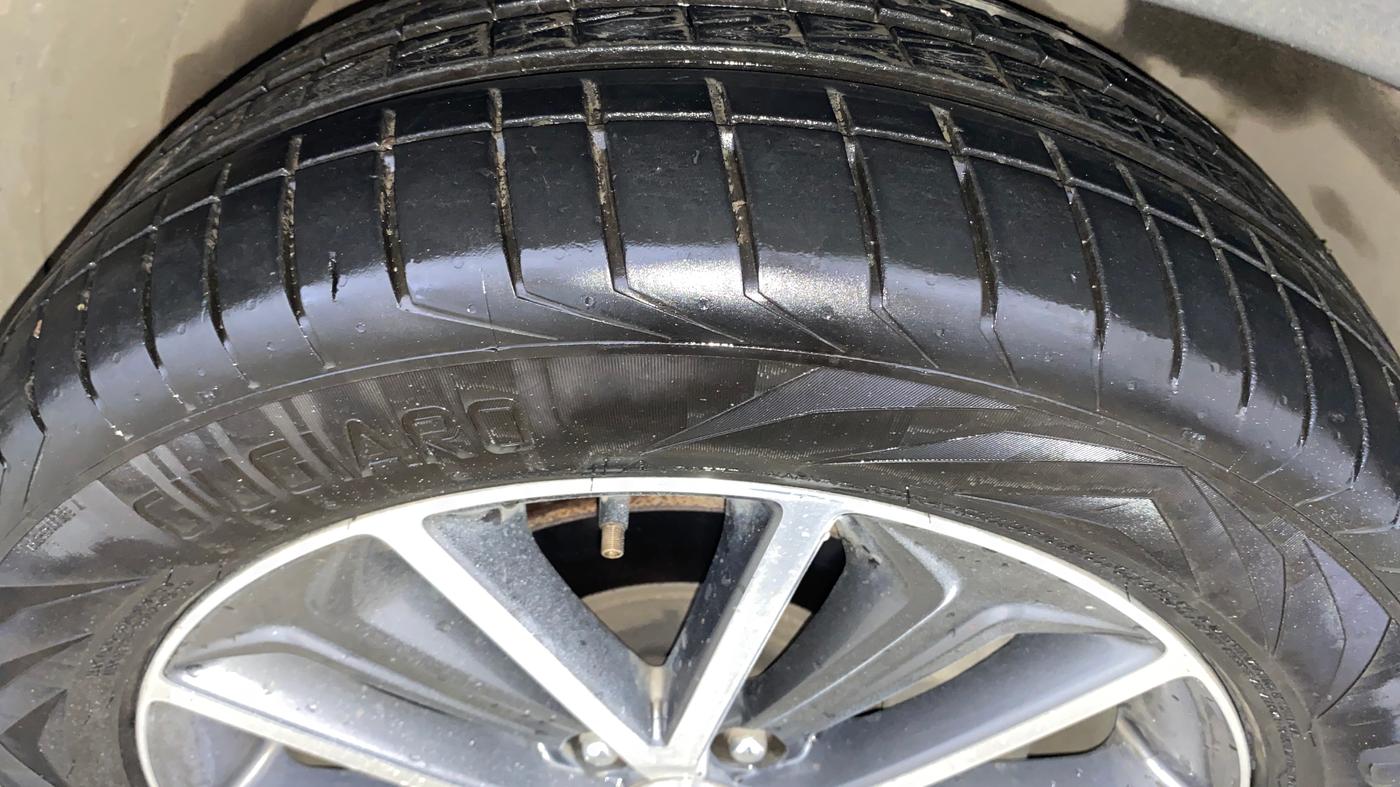2018 Hyundai Tucson GLS 2WD AT PETROL, Petrol, Automatic, 37,821 km, Right Front Tyre Tread