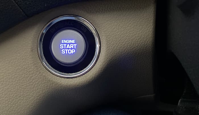 2018 Hyundai Tucson GLS 2WD AT PETROL, Petrol, Automatic, 37,821 km, Keyless Start/ Stop Button