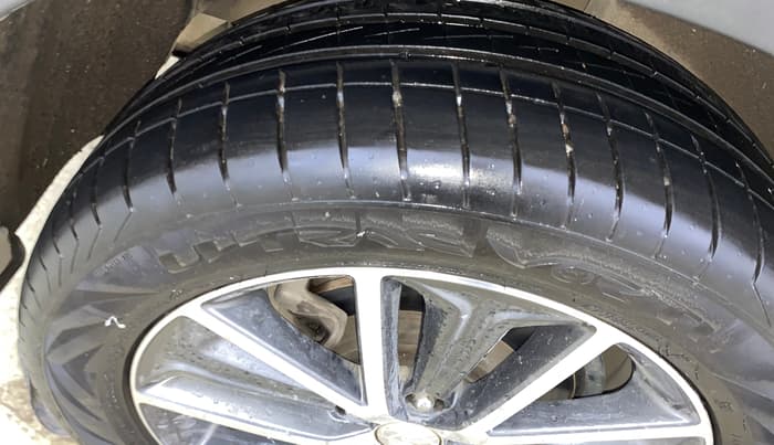 2018 Hyundai Tucson GLS 2WD AT PETROL, Petrol, Automatic, 37,821 km, Right Rear Tyre Tread