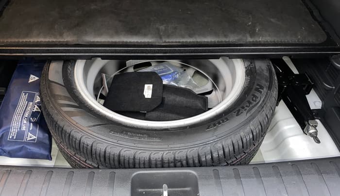 2018 Hyundai Tucson GLS 2WD AT PETROL, Petrol, Automatic, 37,821 km, Spare Tyre