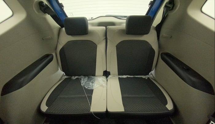2022 Renault TRIBER RXZ, Petrol, Manual, 19,780 km, Third Seat Row ( optional )